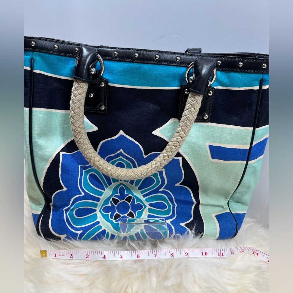 Banana Republic Canvas Beach Tote! - Picture 10 of 13